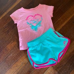 Infant girls Nike short set